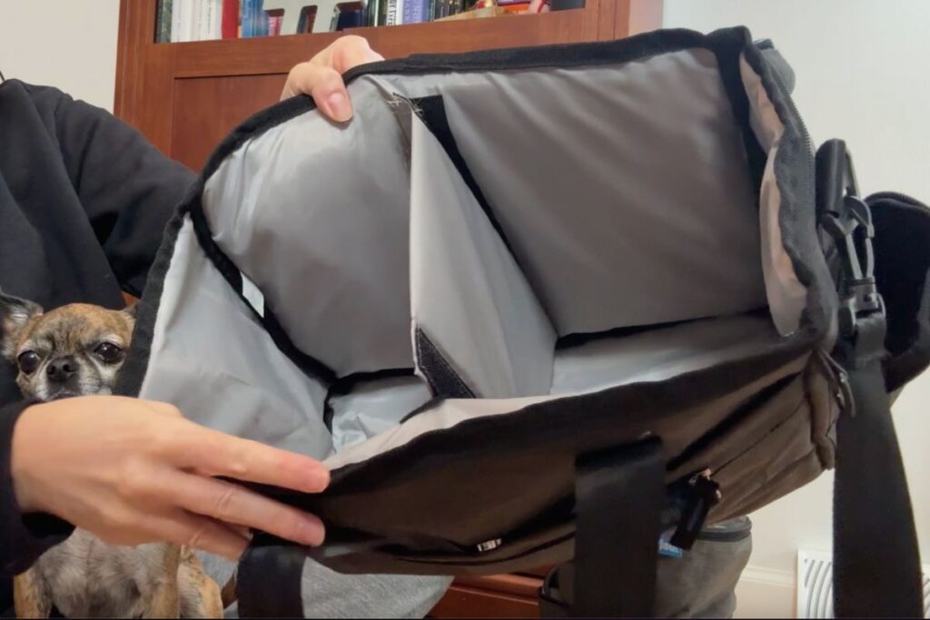 Compartments in the Rubyloo travel dog bag