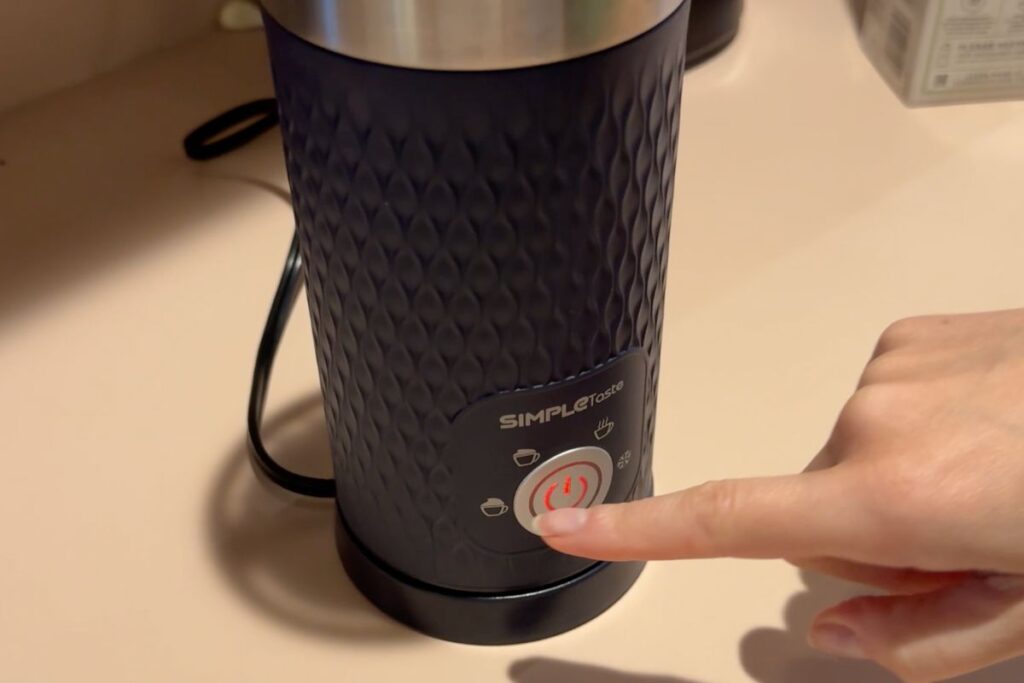 Simpletaste milk frother button