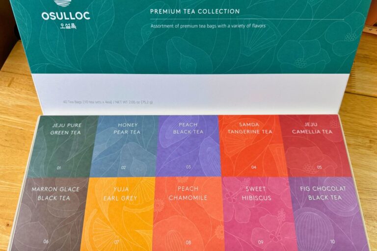 Tea sampler box opened up
