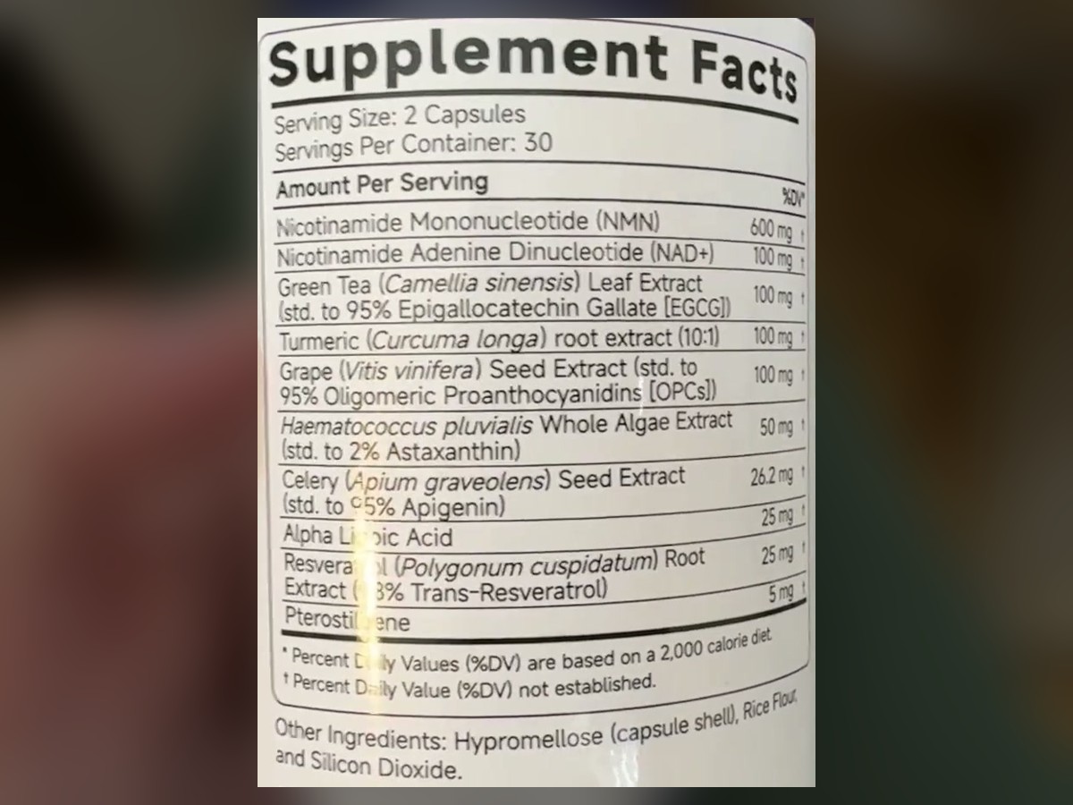 HomePals NAD+ Support Supplement Facts panel listing 600 mg NMN, 100 mg NAD+, green tea, turmeric, grape seed, algae extract, celery seed, alpha lipoic acid, resveratrol and pterostilbene per two-capsule serving